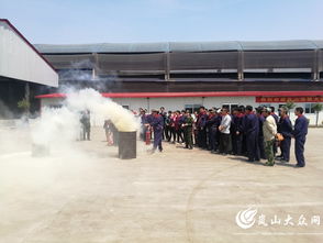 嵐山區(qū)大隊(duì)對(duì)恒贏木材廠百余員工進(jìn)行消防安全培訓(xùn)